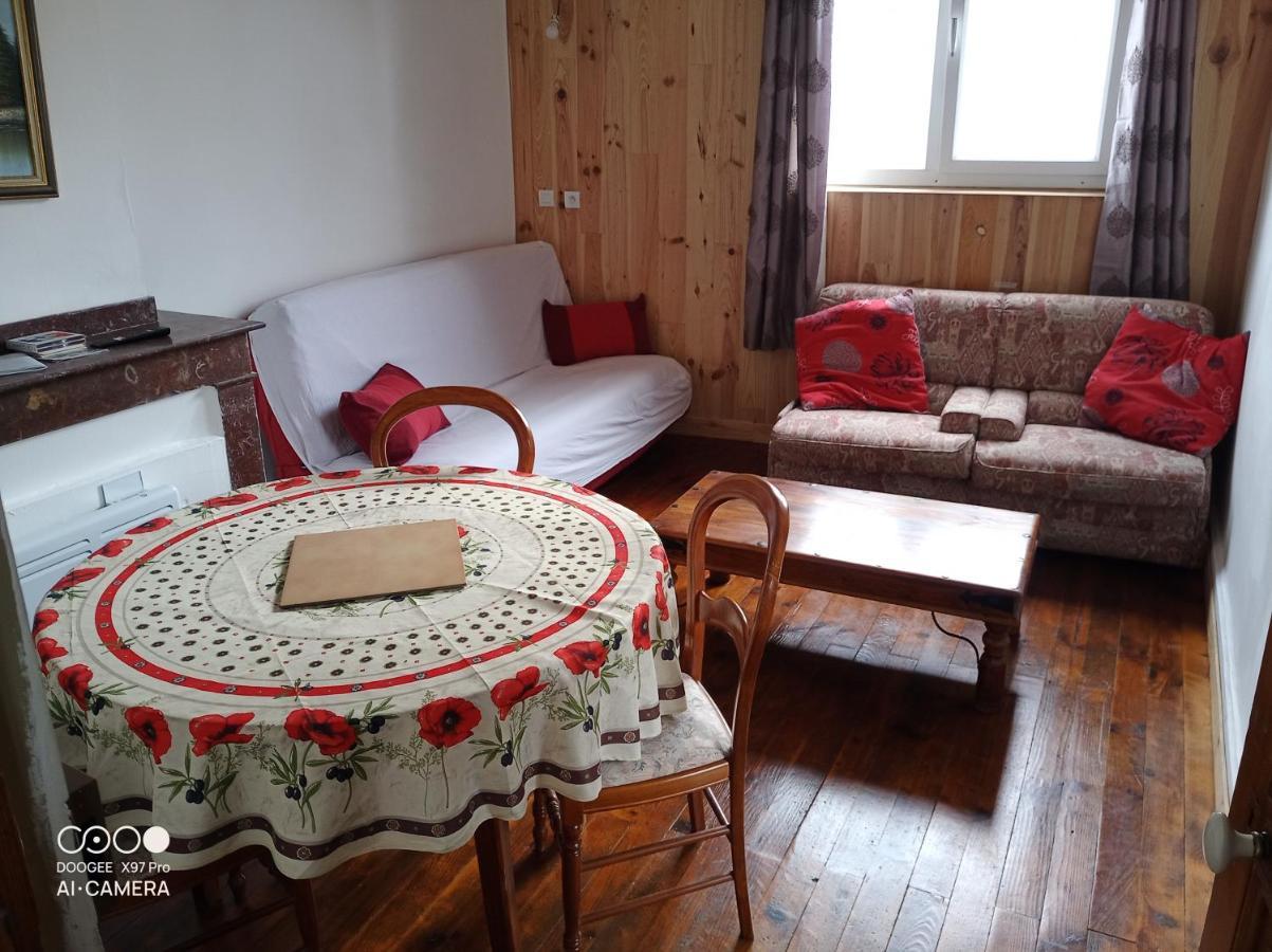 Logement Proche De Tout Saint-Laurent-de-Neste Luaran gambar